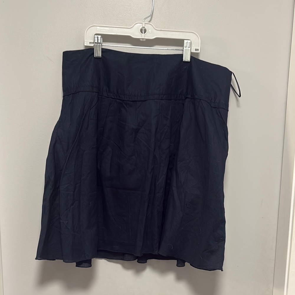 ☀️NWT Mexx Navy light weight lined skirt